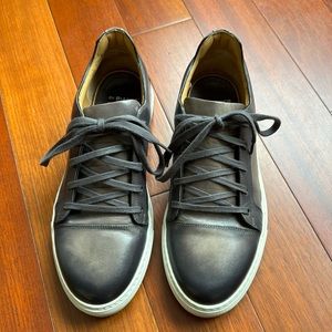 Men’s size 8 Scarpe Di Bianco gray/black sneakers
